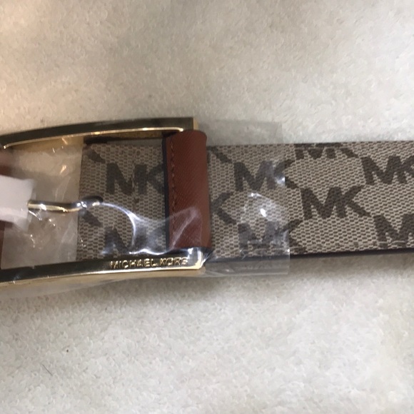 Michael Kors leather belt - Picture 4 of 7